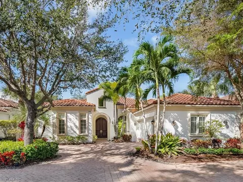 2095 Rivoli Ct, Naples, FL 34105