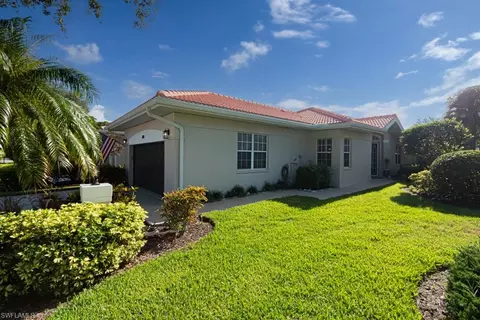 2100 Crestview Way, Naples, FL 34119 photo 2