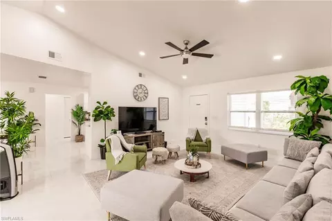 96 Wickliffe Dr, Naples, FL 34110 photo 9