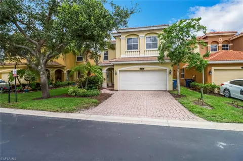 10124 N Golden Elm Dr, Estero, FL 33928
