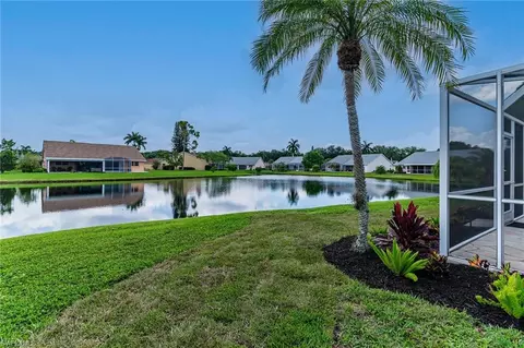 105 Tanglewood Ct, Naples, FL 34113 photo 23