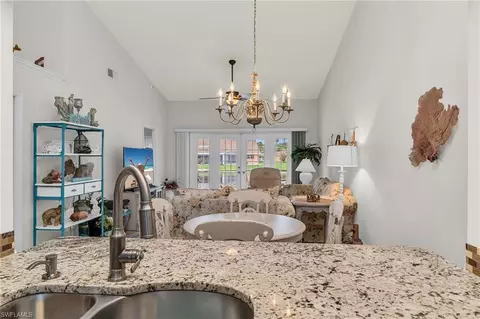 105 Tanglewood Ct, Naples, FL 34113 photo 5