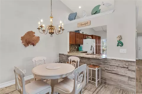 105 Tanglewood Ct, Naples, FL 34113 photo 7
