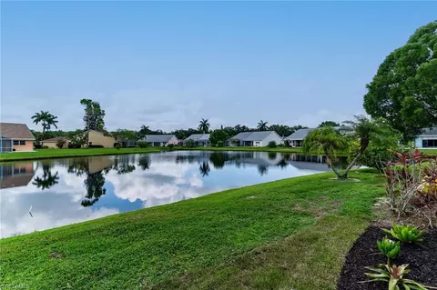 105 Tanglewood Ct, Naples, FL 34113 photo 24