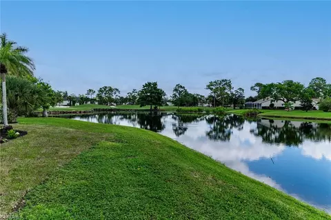 105 Tanglewood Ct, Naples, FL 34113 photo 21