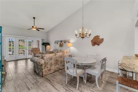105 Tanglewood Ct, Naples, FL 34113 photo 6