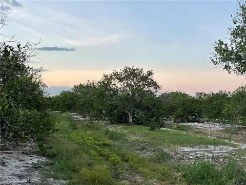 6 Th Rd, Labelle, FL 33935