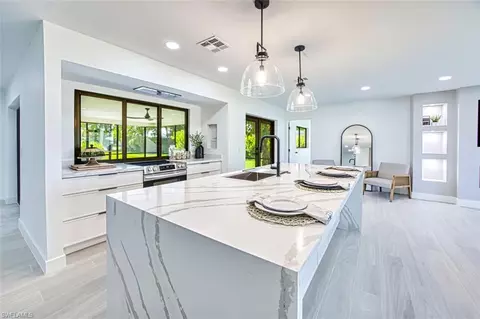 900 Roseate Dr, Naples, FL 34104 photo 32
