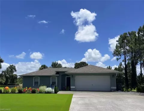 2810 6th Ave NE, Naples, FL 34120
