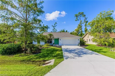 240 Mentor Dr, Naples, FL 34110 photo 20
