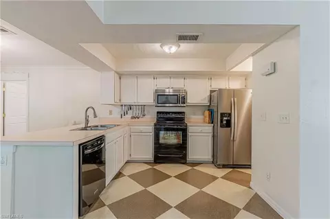 240 Mentor Dr, Naples, FL 34110 photo 8