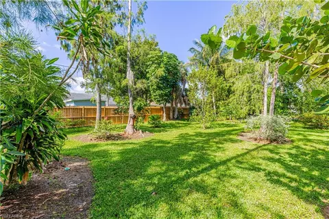 240 Mentor Dr, Naples, FL 34110 photo 21