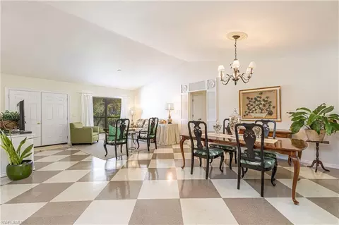 240 Mentor Dr, Naples, FL 34110 photo 6