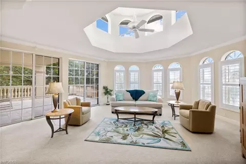 366 5th St S #103, Naples, FL 34102