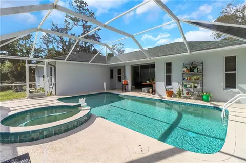 270 18th St NE, Naples, FL 34120