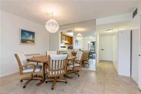 200 Valley Stream Dr #3R, Naples, FL 34113 photo 7