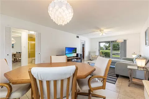 200 Valley Stream Dr #3R, Naples, FL 34113 photo 8