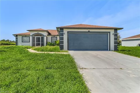 2501 32nd St SW, Lehigh Acres, FL 33976