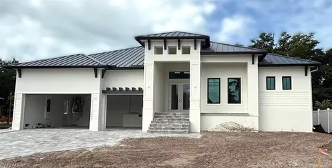 82 Tahiti Rd, Marco Island, FL 34145