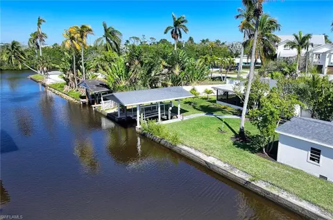 1160 Christopher Ct, Naples, FL 34104 photo 9