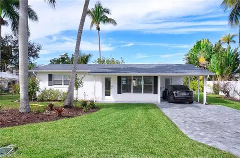 1160 Christopher Ct, Naples, FL 34104 photo 12