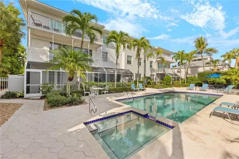 741 3rd St S #5, Naples, FL 34102 photo 3