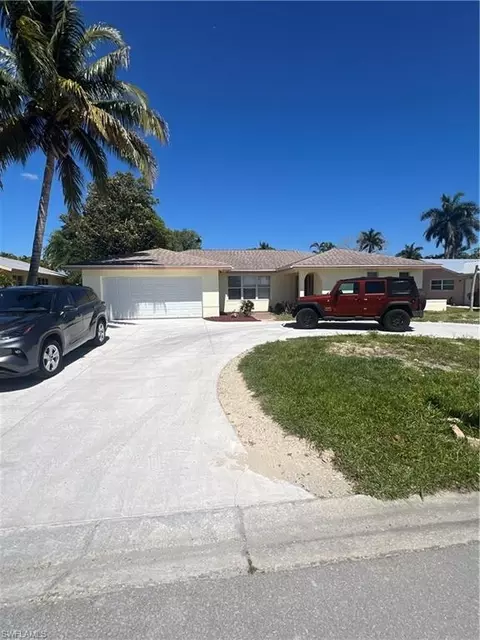 167 Pebble Beach Blvd, Naples, FL 34113