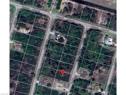 3824 22nd St W, Lehigh Acres, FL 33971