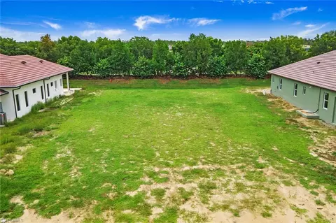 14306 Charthouse Cir, Naples, FL 34114