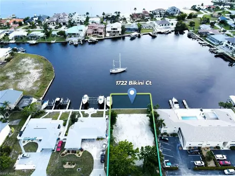 1722 Bikini Ct, Cape Coral, FL 33904