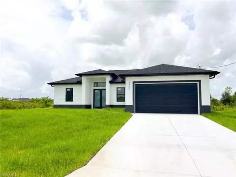 2902 23rd St W, Lehigh Acres, FL 33971