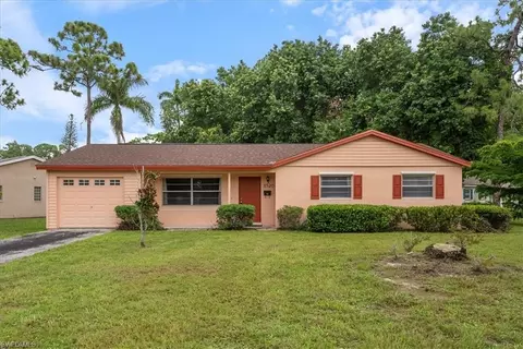 3520 Malaga Way, Naples, FL 34105