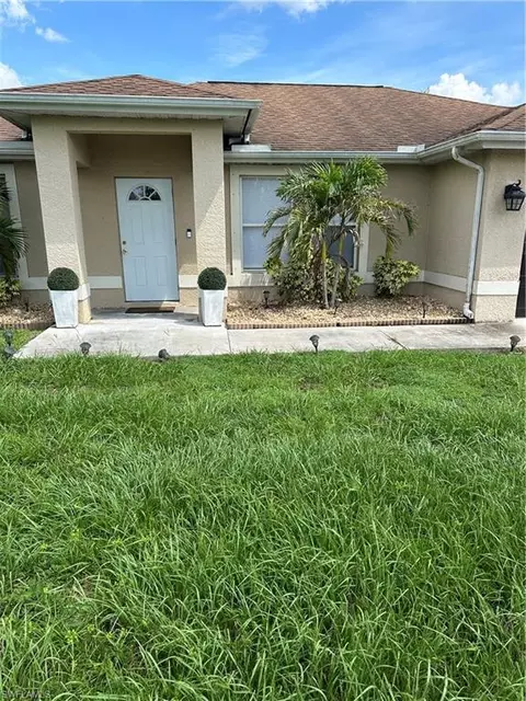 212 Paxton St, Lehigh Acres, FL 33974