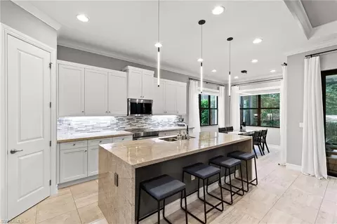9240 Glenforest Dr, Naples, FL 34120 photo 9