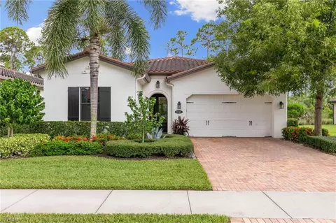 9240 Glenforest Dr, Naples, FL 34120 photo 2
