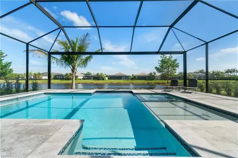 11817 Drake Ln, Naples, FL 34120