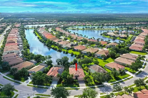 8237 Valiant Dr, Naples, FL 34104
