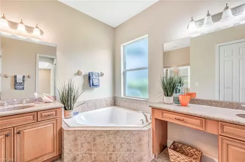 Bath - 8237 Valiant Dr, Naples, FL 34104 photo 2 of 3