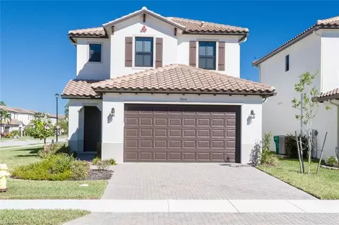 9068 Madrid Cir, Naples, FL 34104