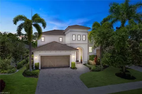 1678 Serrano Cir, Naples, FL 34105