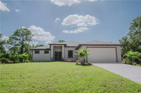 1405 Henry Ave, Lehigh Acres, FL 33972