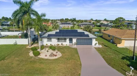1506 SE 10th Pl, Cape Coral, FL 33990