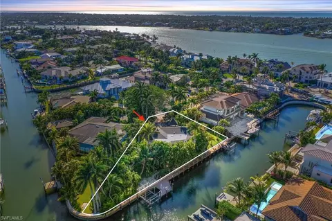 1303 Wahoo Ct, Naples, FL 34102