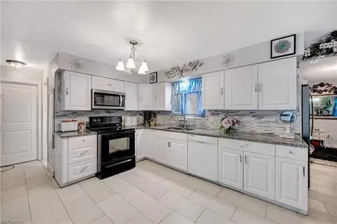Kitchen - 4316 Mindi Ave, Naples, FL 34112 photo 2 of 2