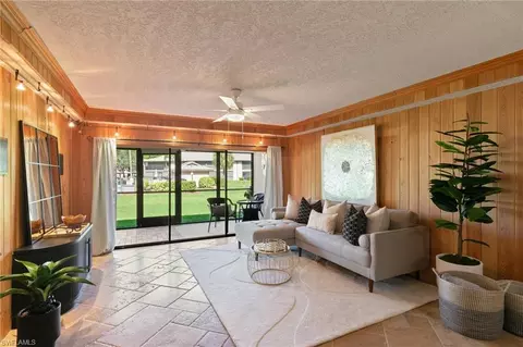 256 Pebble Beach Cir #D104, Naples, FL 34113