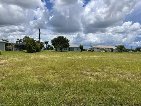 2705 NW 1st Pl, Cape Coral, FL 33993
