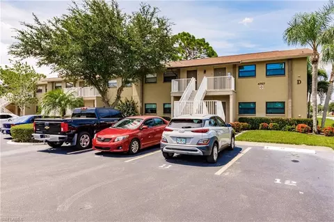 4757 Orange Grove Blvd #11, North Fort Myers, FL 33903