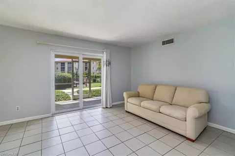 1025 Foxfire Ln #101, Naples, FL 34104 photo 7