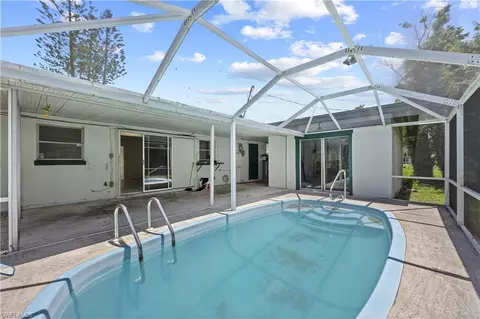 4154 Edgewood Ave, Fort Myers, FL 33916