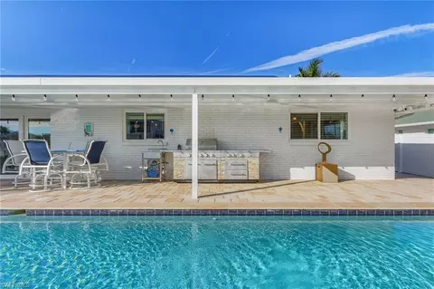 Exterior - 402 Germain Ave, Naples, FL 34108 photo 9 of 13